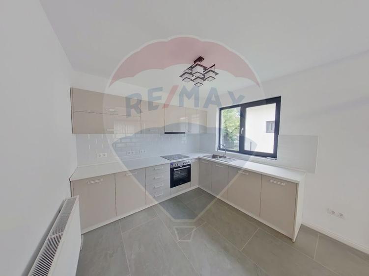 Casa / Vila cu 4 camere de vanzare in zona Nord-Est - 3