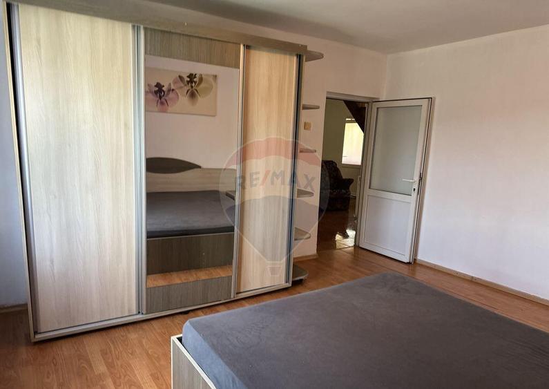 Casa spa?ioasa in Ciritei, gata de mutat - 12