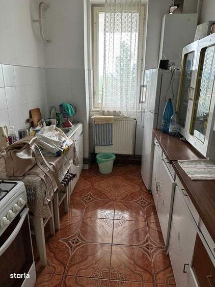 Vand apartament 3 camere Onesti - 1