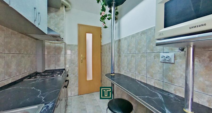 Apartament cu 3 camere de vânzare în cartierul Aurel Vlaicu, Arad - 3