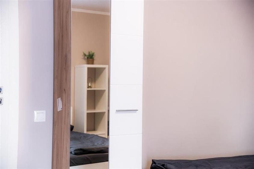 RECO, VILA MODERNA 7 DORMITOARE, BAILE 1 MAI - 18