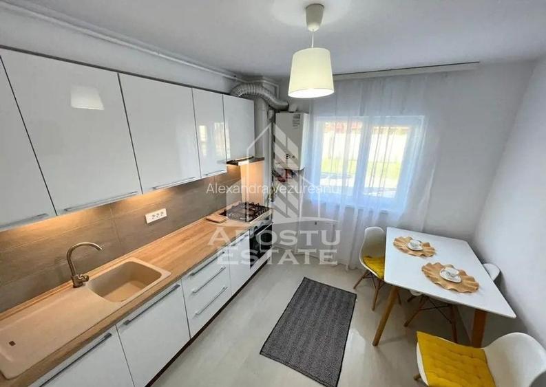 Apartament cu 2 camere, semidecomandat, zona Aradului, Loc de parcare Apartament cu 2 camere, semidecomandat, zona Aradului, Loc de parcare