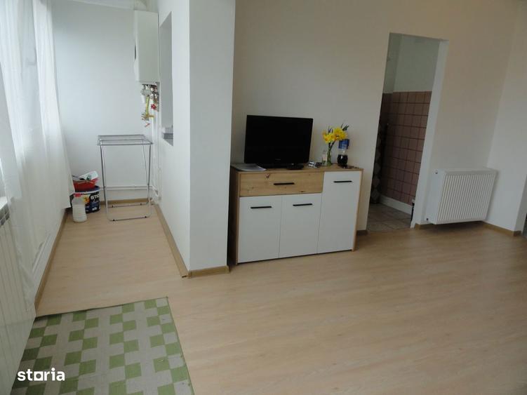 Apartament 1 camera, 57 mp, Cal. A. Vlaicu, balcon 6m, centrala pe gaz - 10