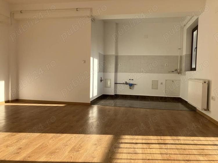 Apartament 2 Camere ! Bloc Nou ! Zona Linistita ! + Parcare Privata ! - 4