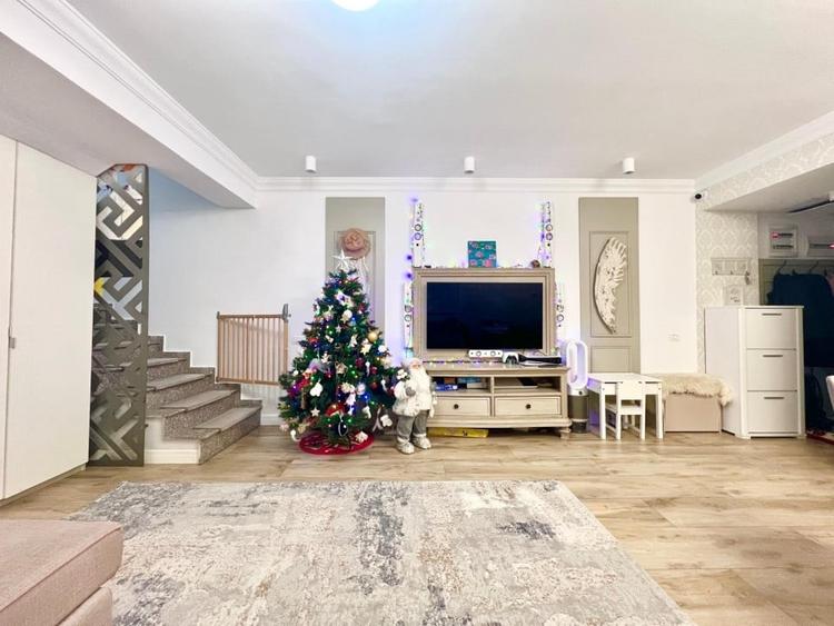 VILA DEOSEBITA / 5 CAMERE / COMPLET MOBILATA SI UTILATA - 5