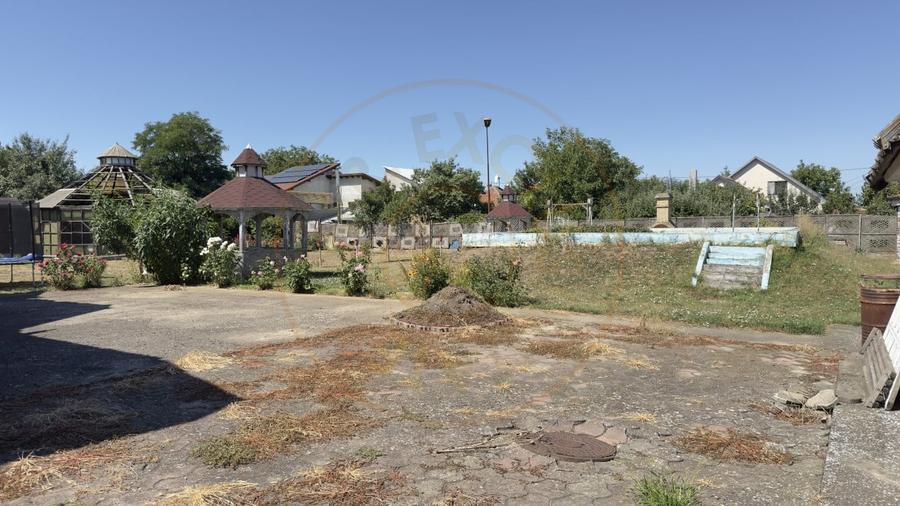 Spatiu de Inchiriat 184 mp, curte 280 mp, B-dul 25 Oct - Carei - 9