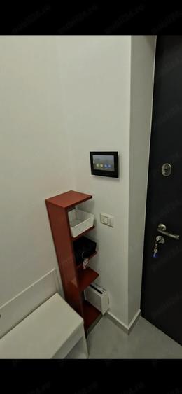 Vand apartament cu 3 camere situat la etajul 2 cu lift - 1