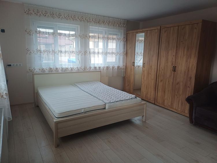 Casa de inchiriat - 4