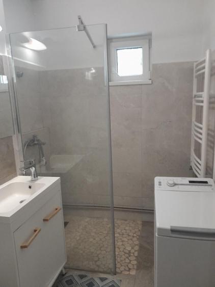 Vatra Luminoasa-Maior Coravu,ap.2 camere, decomandat, parter/ P+4,bloc 1983 - 7