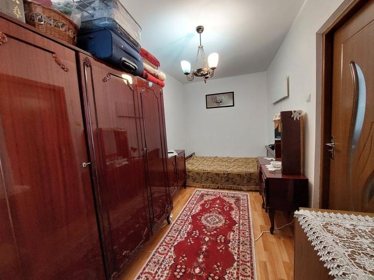 vand ap. 2 camere etaj 2 micro 6 - 11