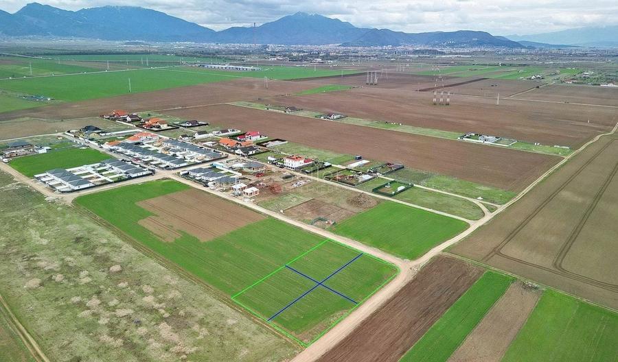 Teren intravilan - 1