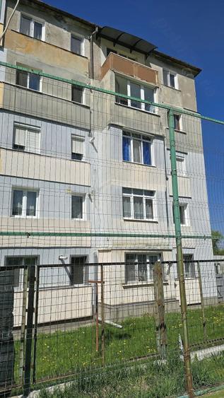 Vand apartament 3 camere etaj 1 semidecomandat - 5