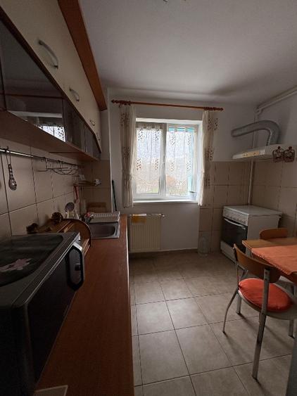 Câmpina - Apartament 3 camere-mobilat modern - 400 Euro/luna - 7