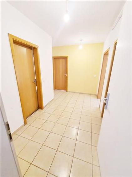 Apartament 3 camere, parcare proprie,  Avantgarden 1 - 7