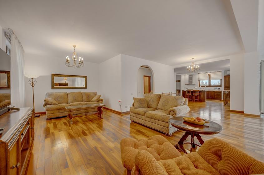 Fully detached family apartment | 242 sqm usable | 92 sqm living/ 41 sqm terrace - 2
