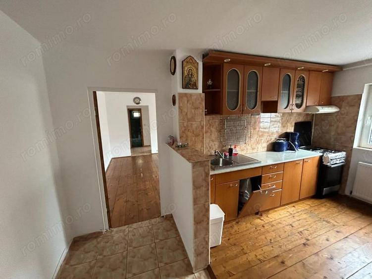 Apartament 2 camere, parter - zona Cetate - 10