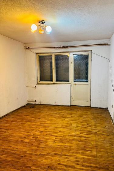 Vand apartament 2 camere, 35 mp etaj 4 Brad - 6