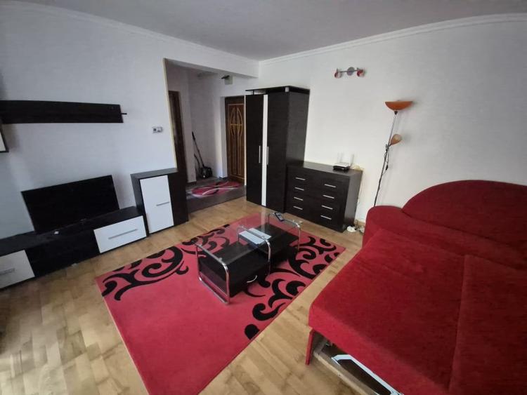 Garsoniera de inchiriat, 38mp, balcon inchis, zona Stejarului - 1