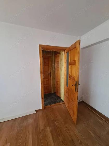 Vand apartament semodecomandat, 3 camere, ultracentral, etajul 4, vizavi de nada florilor - 10
