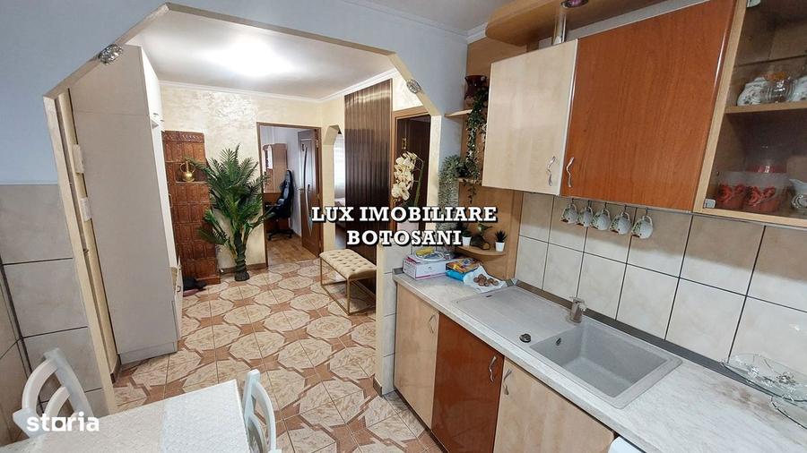 Apartament 3 camere, zona Util - 2