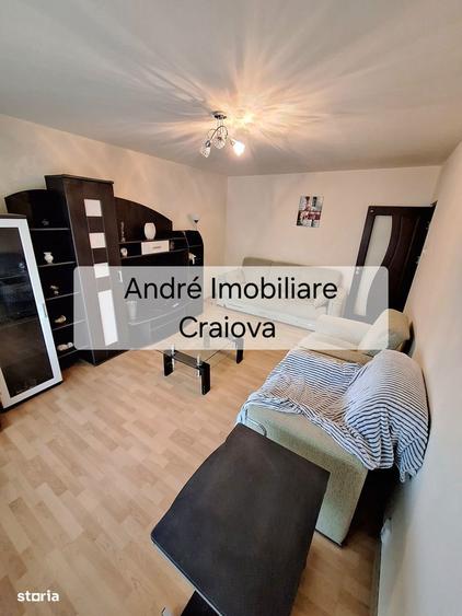 Apartament cu 2 camere decomandat în Calea București