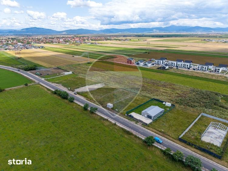 Teren de 968 mp, în Sânpetru