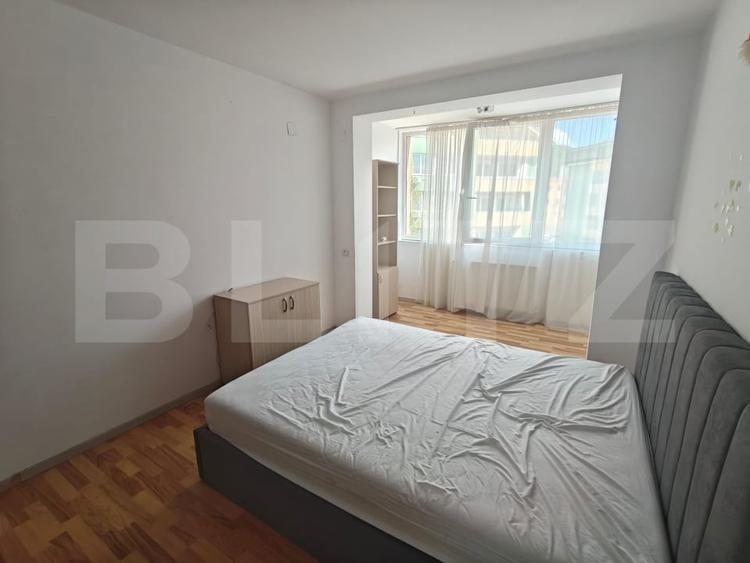 Apartament cu 2 camere semidecomandat, mobilat în Florești