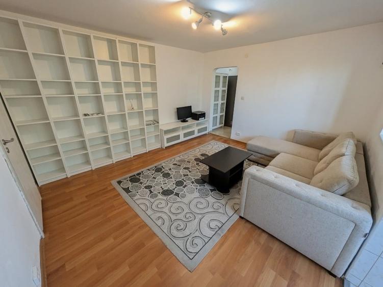 Apartament cu 3 camere semidecomandat, mobilat în Freidorf