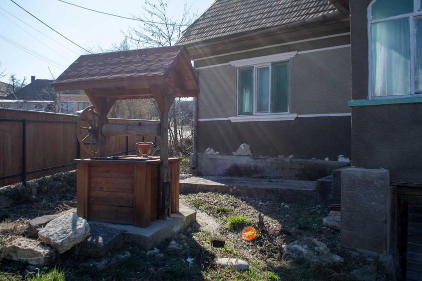 Casă cu 3 camere în Moldovenești
