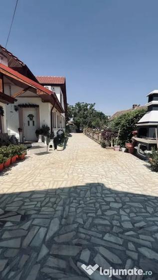 Apartament cu 3 camere decomandat în Chișoda