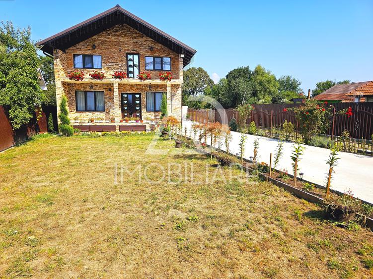 Casă individuală cu 6 camere cu Teren 600 Mp în 9 Mai