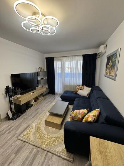 Apartament cu 2 camere decomandat în Vest