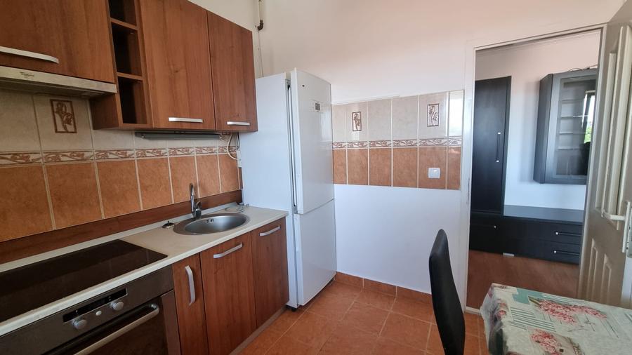 Apartament cu 2 camere semidecomandat în 14 Mai