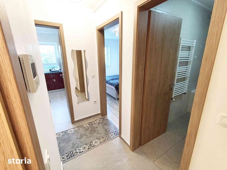 Apartament cu 2 camere decomandat în Tractorul