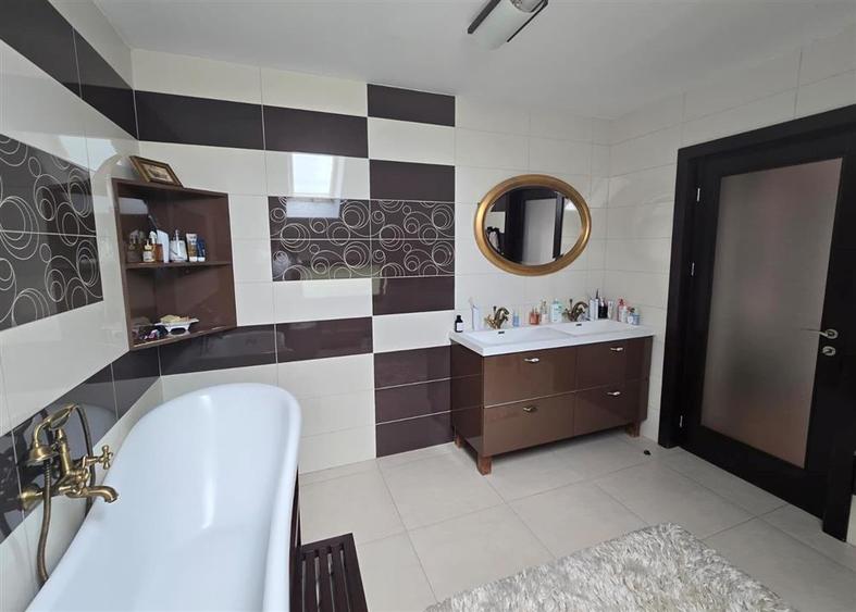 Casă individuală cu 4 camere cu Teren 500 Mp în Sfântu Ilie