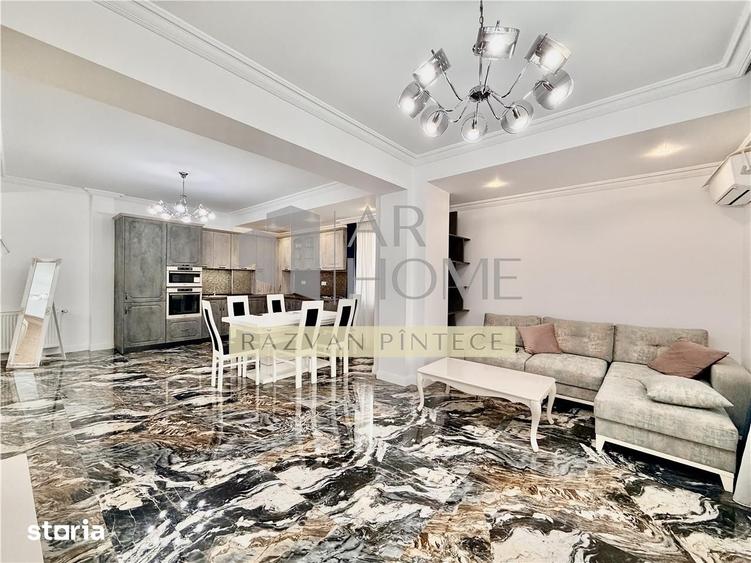 Apartament cu 3 camere decomandat în Republicii