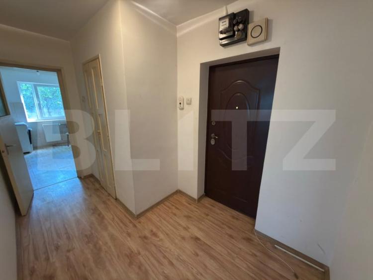 Apartament cu 2 camere decomandat în Vest