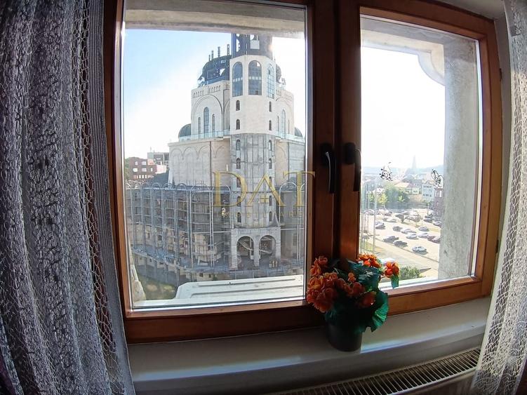 Apartament cu 4 camere în Central