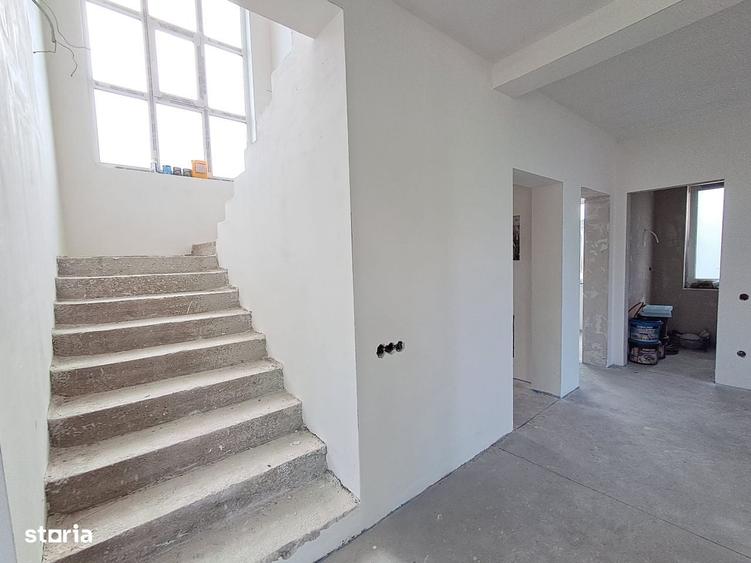Casă cu 4 camere cu Teren 601 Mp în Apahida
