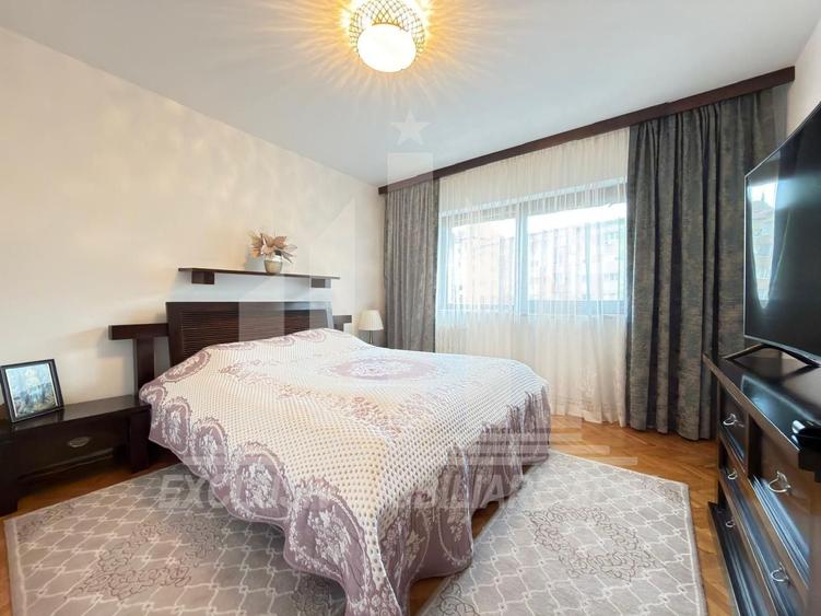 Apartament cu 3 camere decomandat, mobilat în Ampoi 3