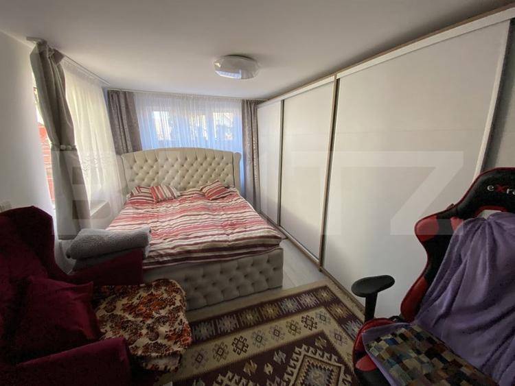 Casă individuală cu 3 camere cu Garaj în Petrindu