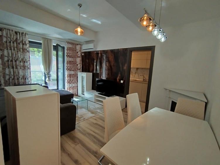 Apartament cu 2 camere decomandat, mobilat în Calea Călărașilor