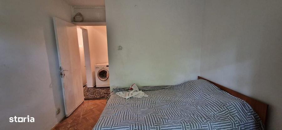 Apartament cu 2 camere decomandat în Podul de Fier