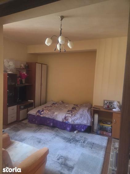Garsonieră decomandată în Siloz