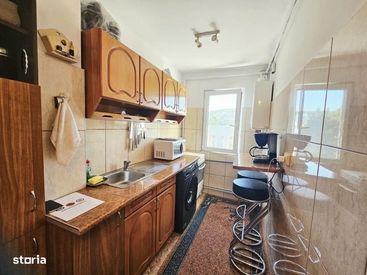 Apartament 2 camere de inchiriat-str mehedinti,et 4 /4 - 10