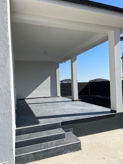 Casă cu 3 camere în Albota