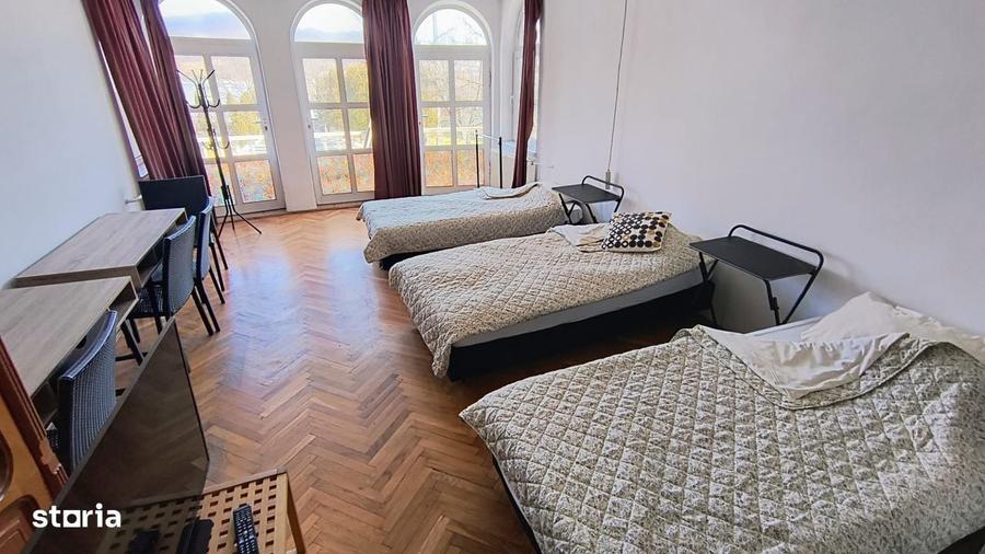 Casă cu 4 camere în Central