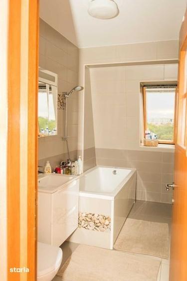 Apartament cu 3 camere în Tractorul