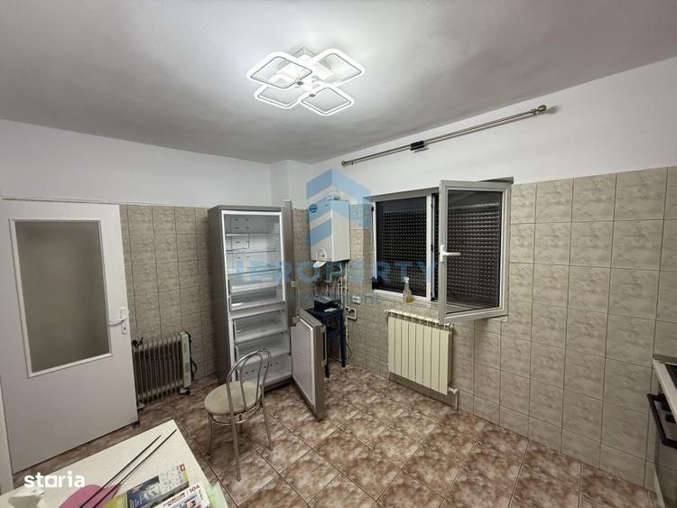 Casă cu 2 camere decomandat în Fundeni