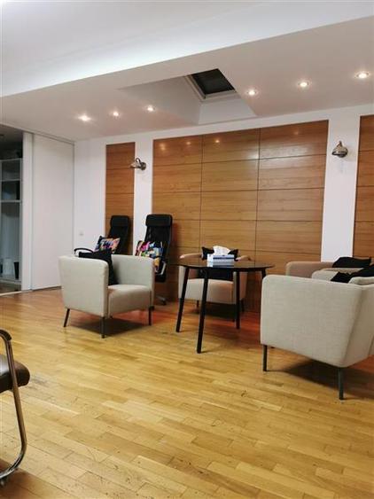 Apartament cu 5 camere semidecomandat, mobilat în Herăstrău